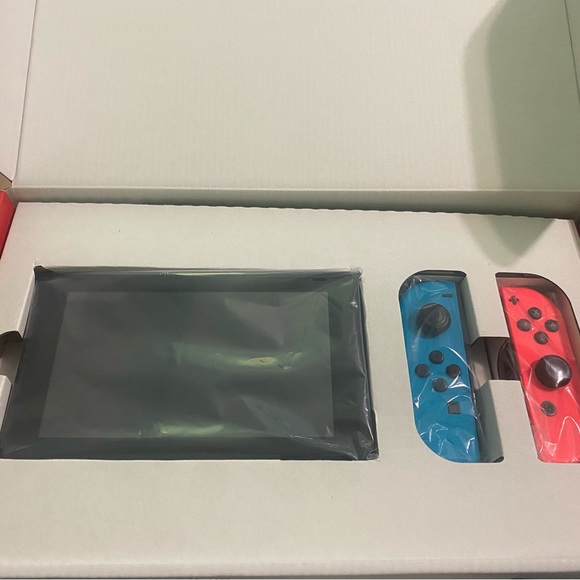 Nintendo switch - Picture 2 of 5